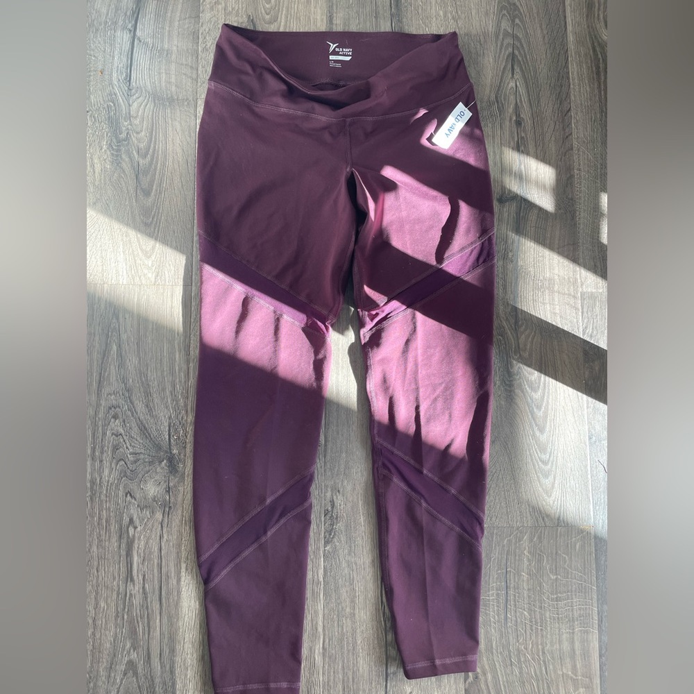 Brand new maroon old navy leggings